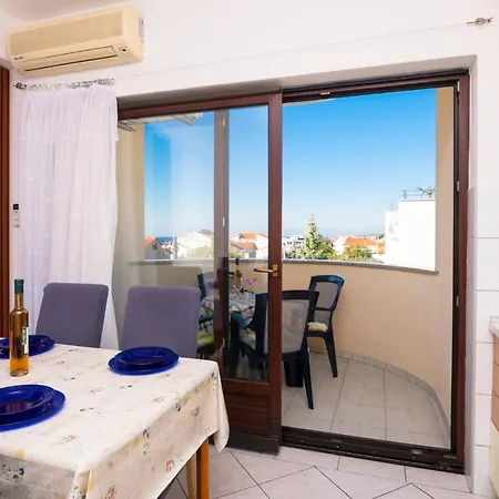 Two-bedroom In I 아파트